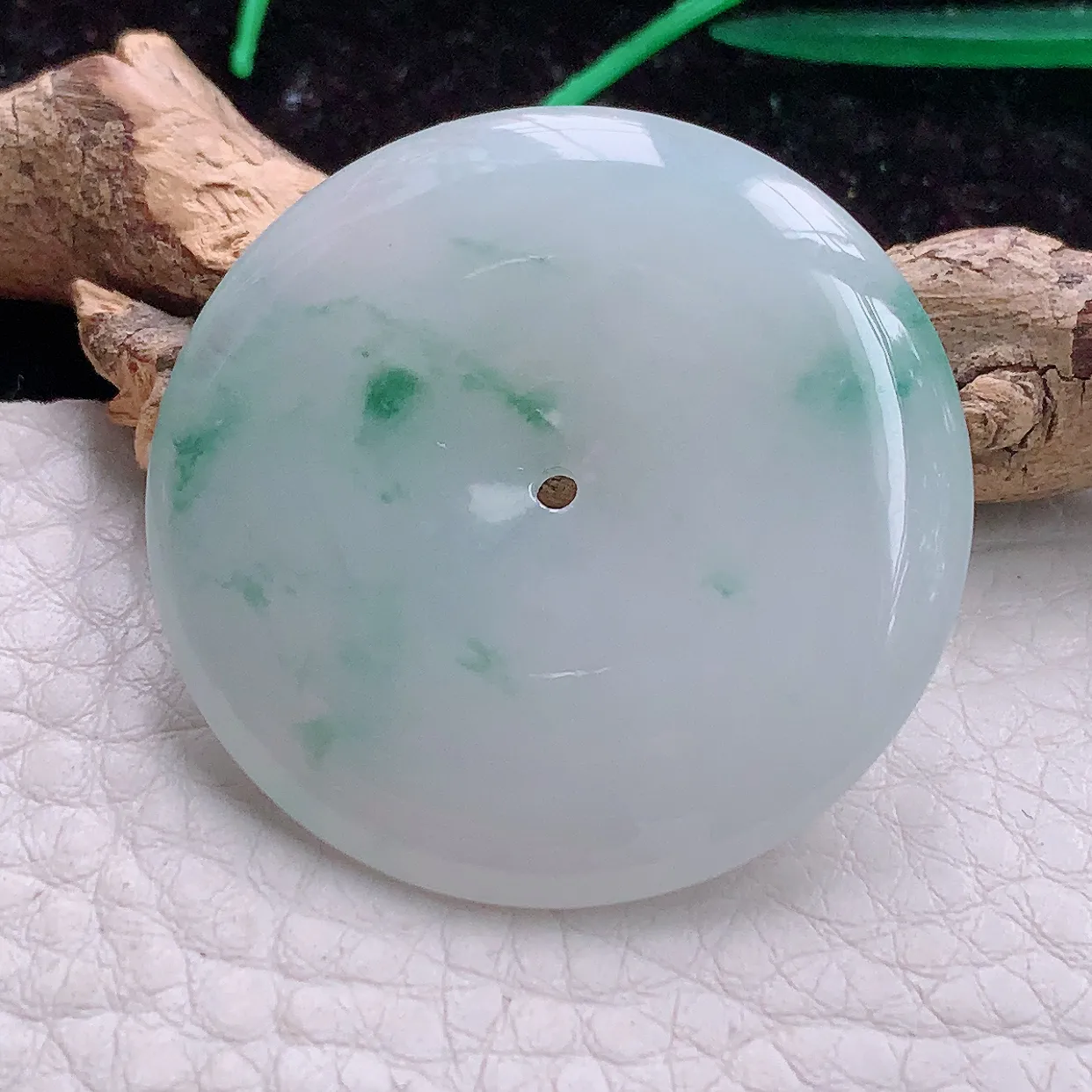 实拍f9缅甸翡翠A货胶感飘逸大平安扣 玉扣玉吊坠 玉挂件35*5.3mm