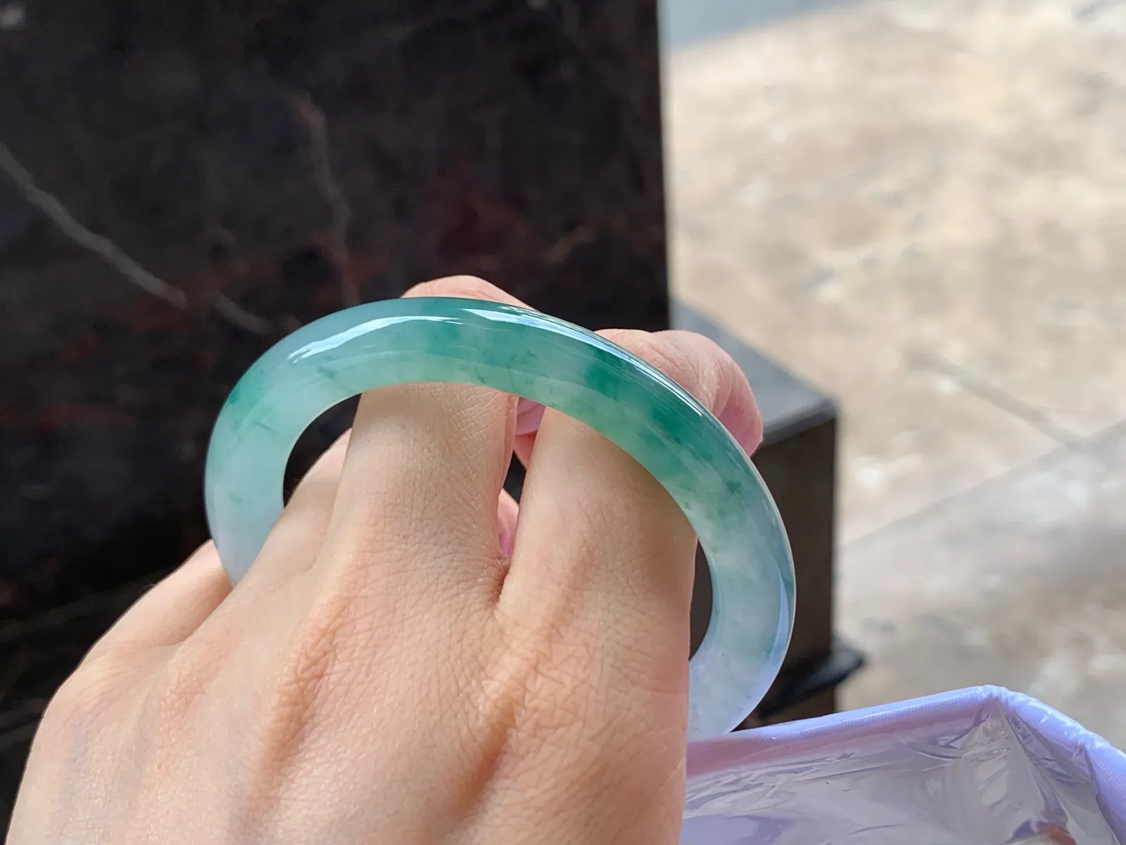 飘花细圆条手镯，种好水足，花色漂亮，53.4/8.7/9.2mm