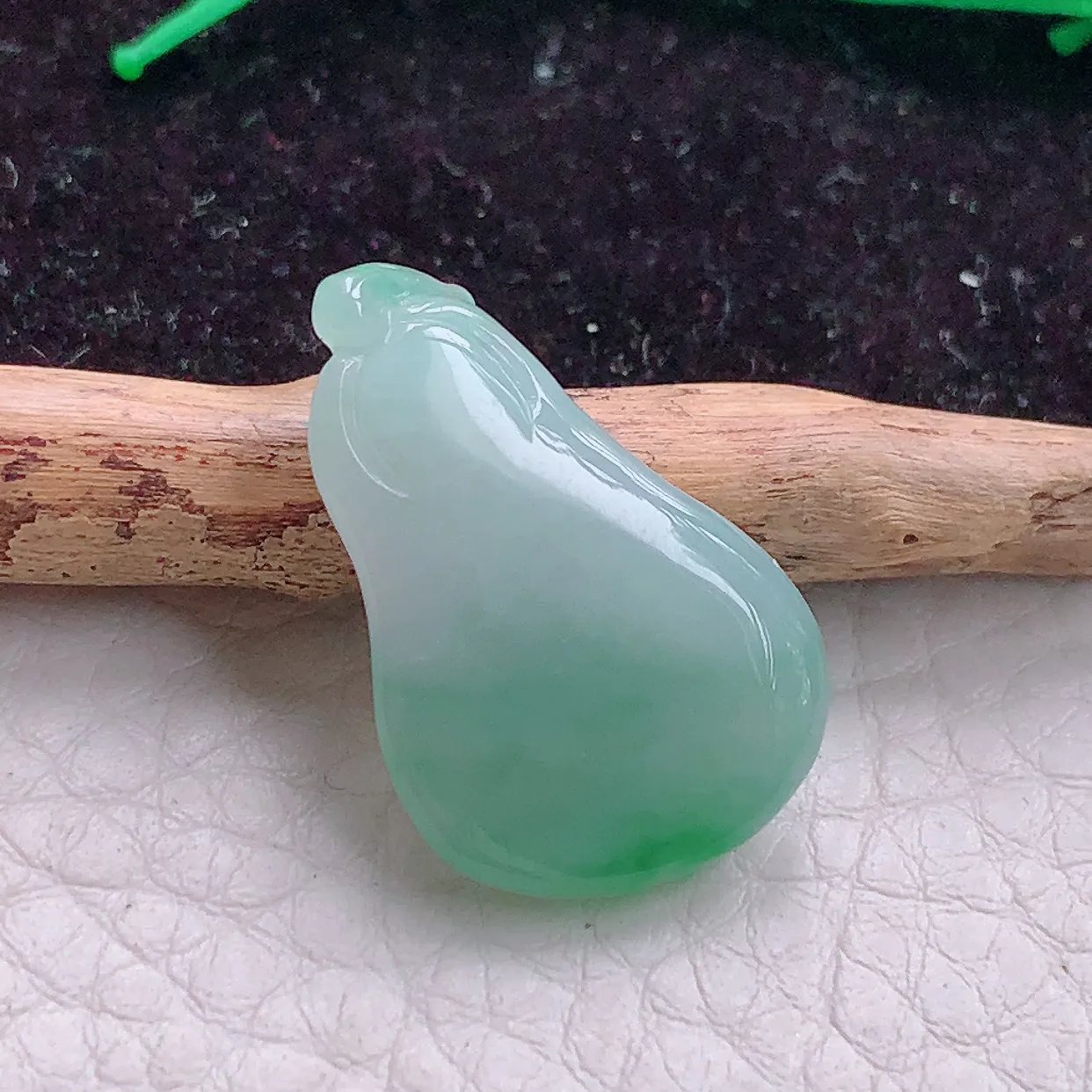 实拍zen 缅甸翡翠A货冰胶清新福瓜 玉福瓜玉吊坠 玉挂件25.5*17*6.2mm