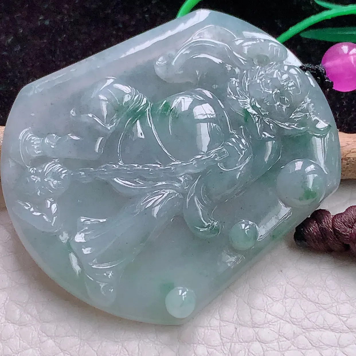 实拍t缅甸翡翠A货冰胶飘花生肖守护神不动冥王玉吊坠 玉挂件57*48.8*6.3mm