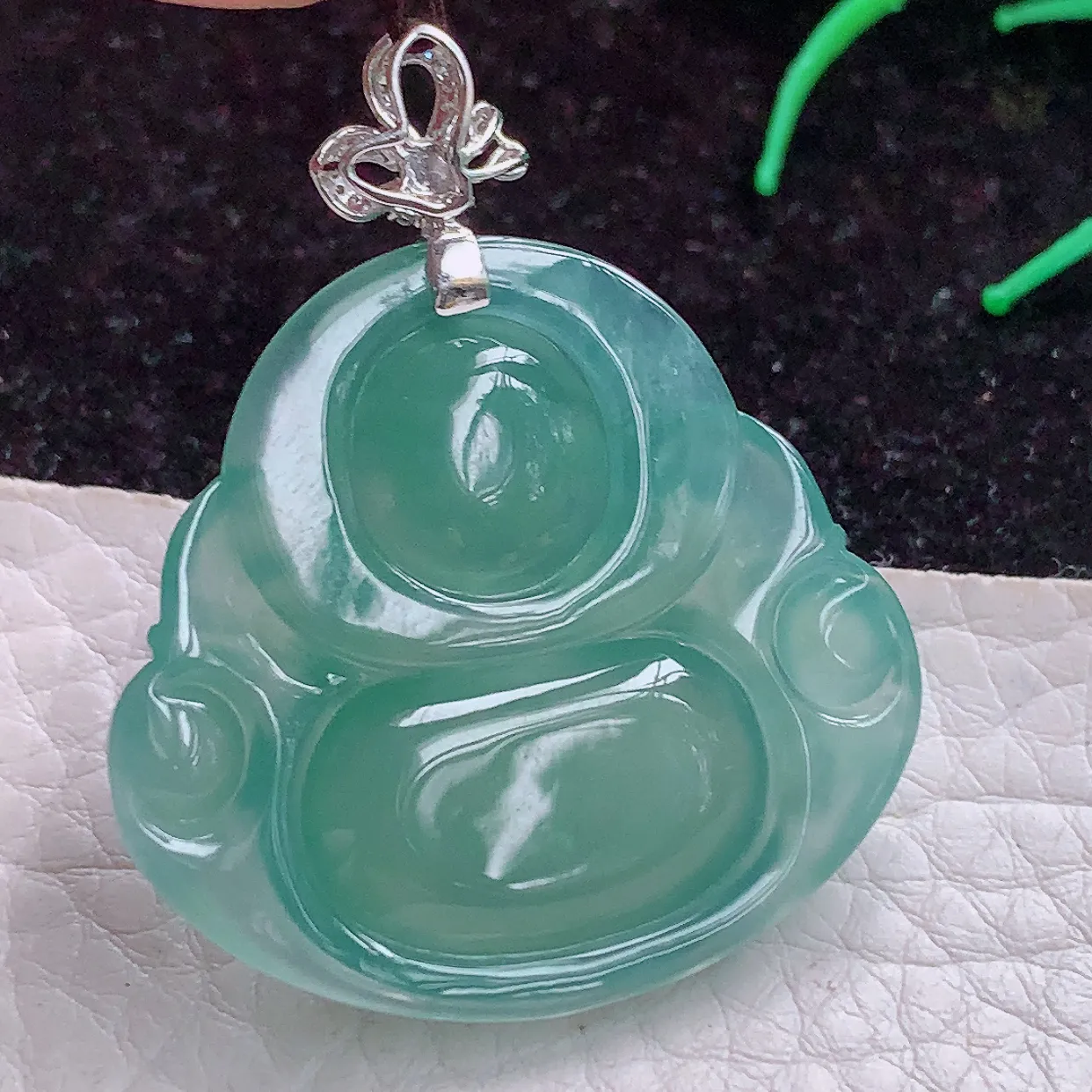 实拍bzb 18k金镶嵌缅甸翡翠A货冰蓝饱满开心佛 玉佛玉吊坠 玉挂件41*34.3*6.8mm