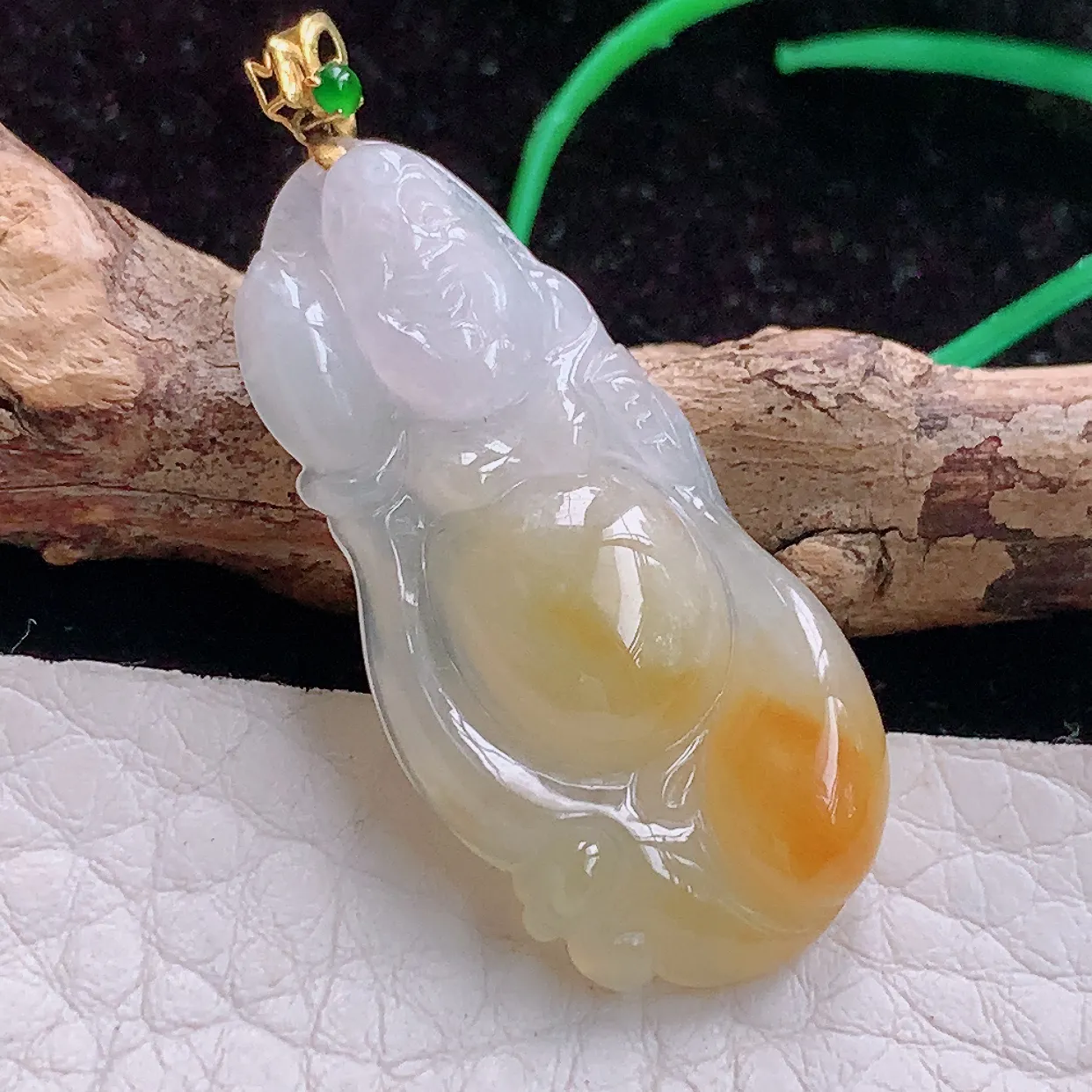 实拍x54 18k镶嵌缅甸翡翠A货冰黄饱满逍遥佛 玉佛玉吊坠 玉挂件33*16*5mm