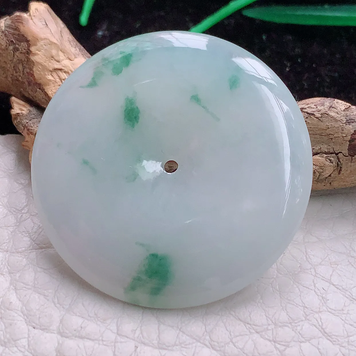 实拍f9缅甸翡翠A货胶感飘逸大平安扣 玉扣玉吊坠 玉挂件35*5.3mm