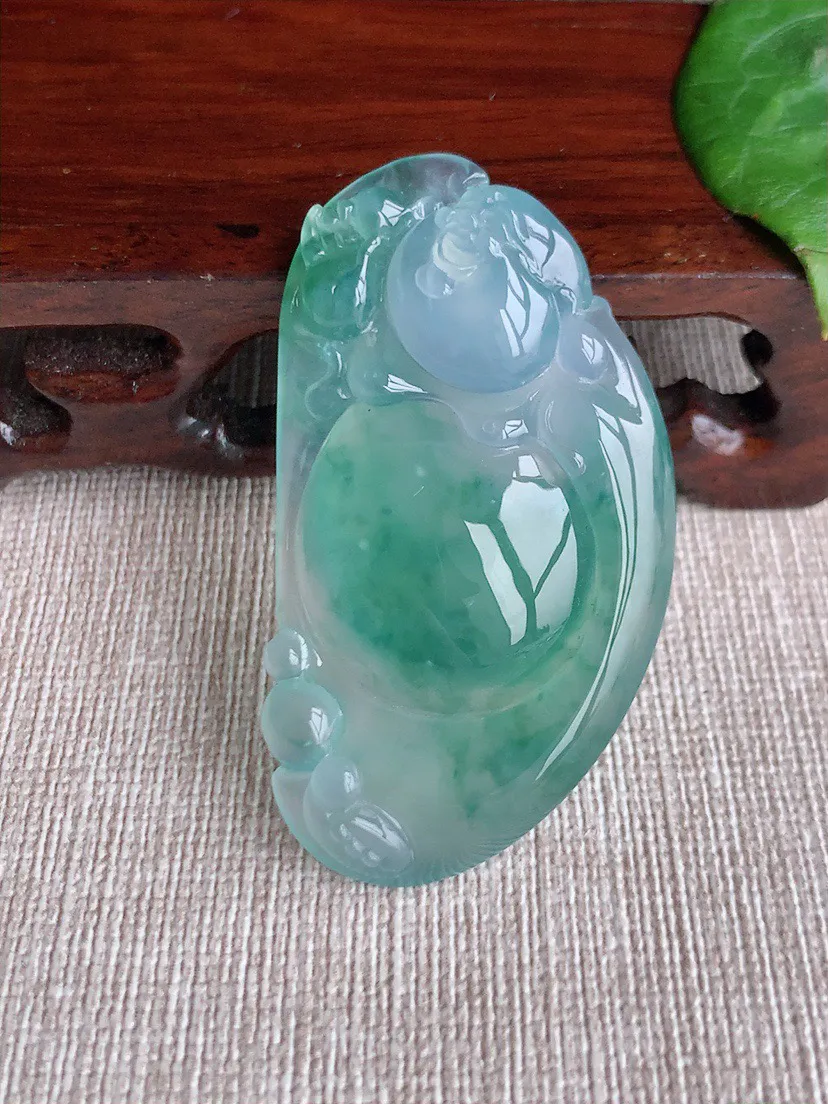 缅甸a货翡翠ddj老坑冰种飘花逍遥佛吊坠  整体50.8×27.6×8mm 18.74