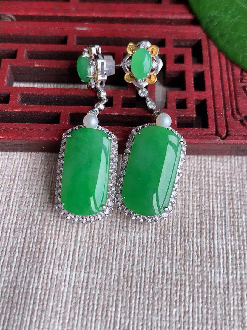 缅甸a货翡翠ddj老坑冰种18K金镶嵌甜绿无事牌耳坠 整体17×9×6mm 7.92