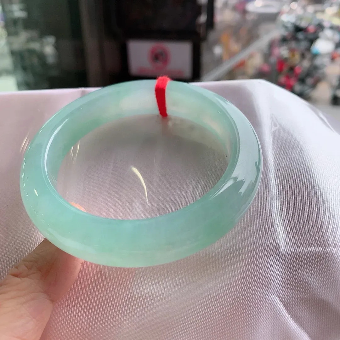 正圈高冰晴绿 无瑕 尺寸:59.1/12.7/10.3 种色兼备