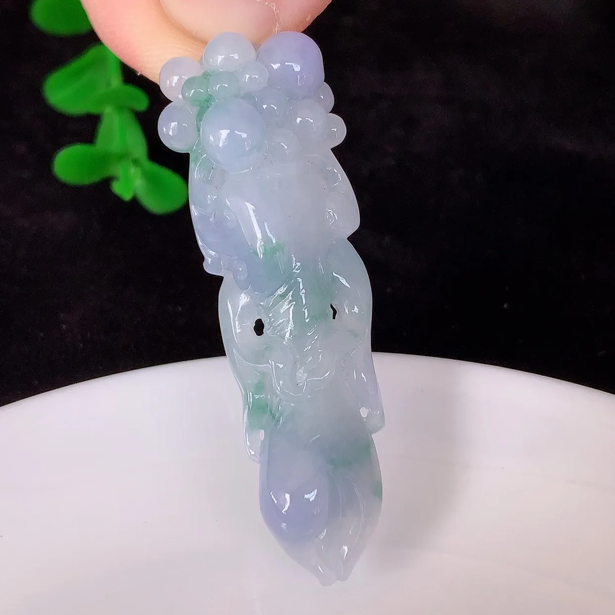 自然光实拍，冰润冰糯种春彩翡翠人生如意吊坠，种老水足，翠色灵动，寓意美好， 佩戴时尚出众！#89.15