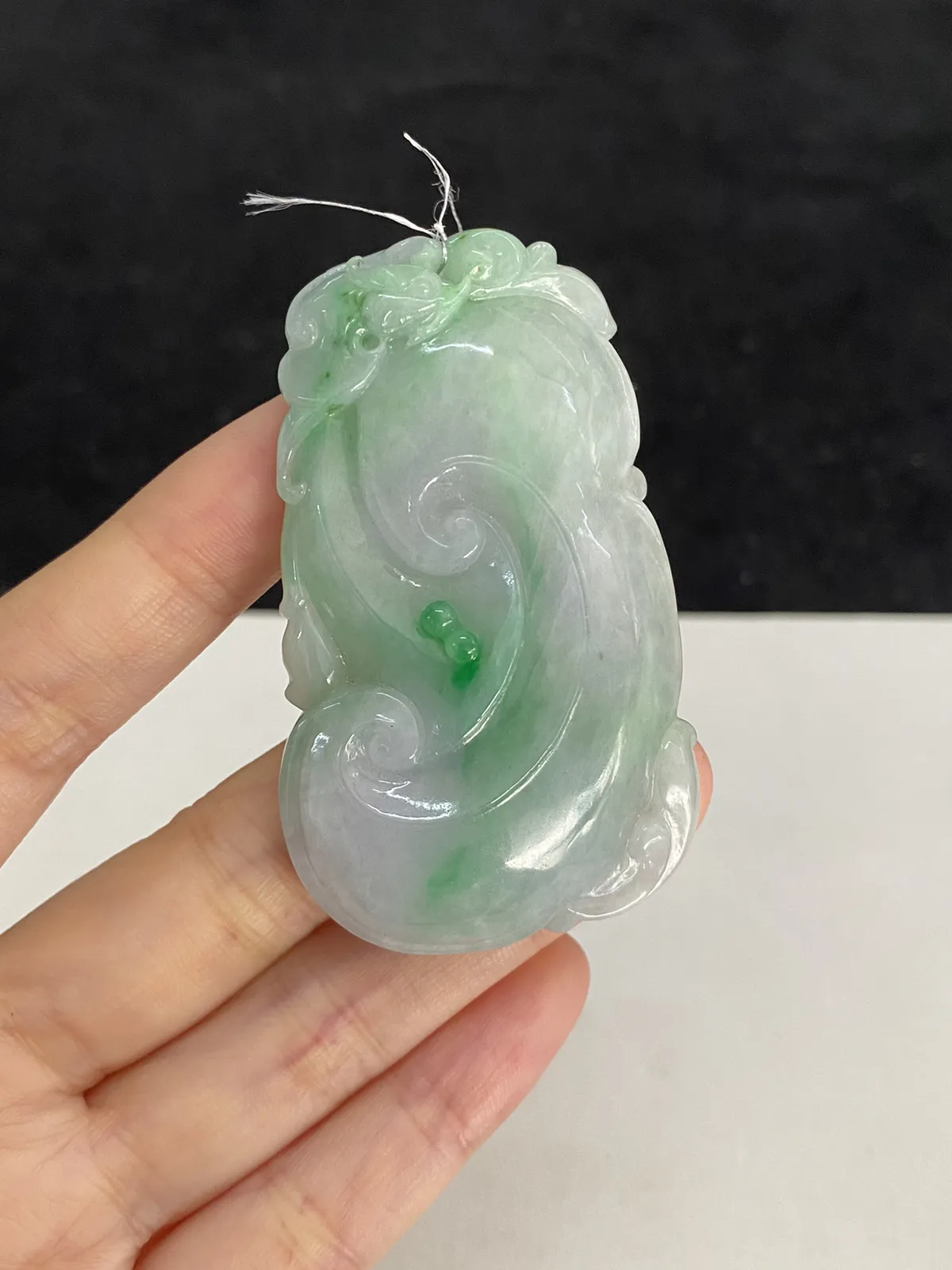 翡翠糯化种飘绿如意