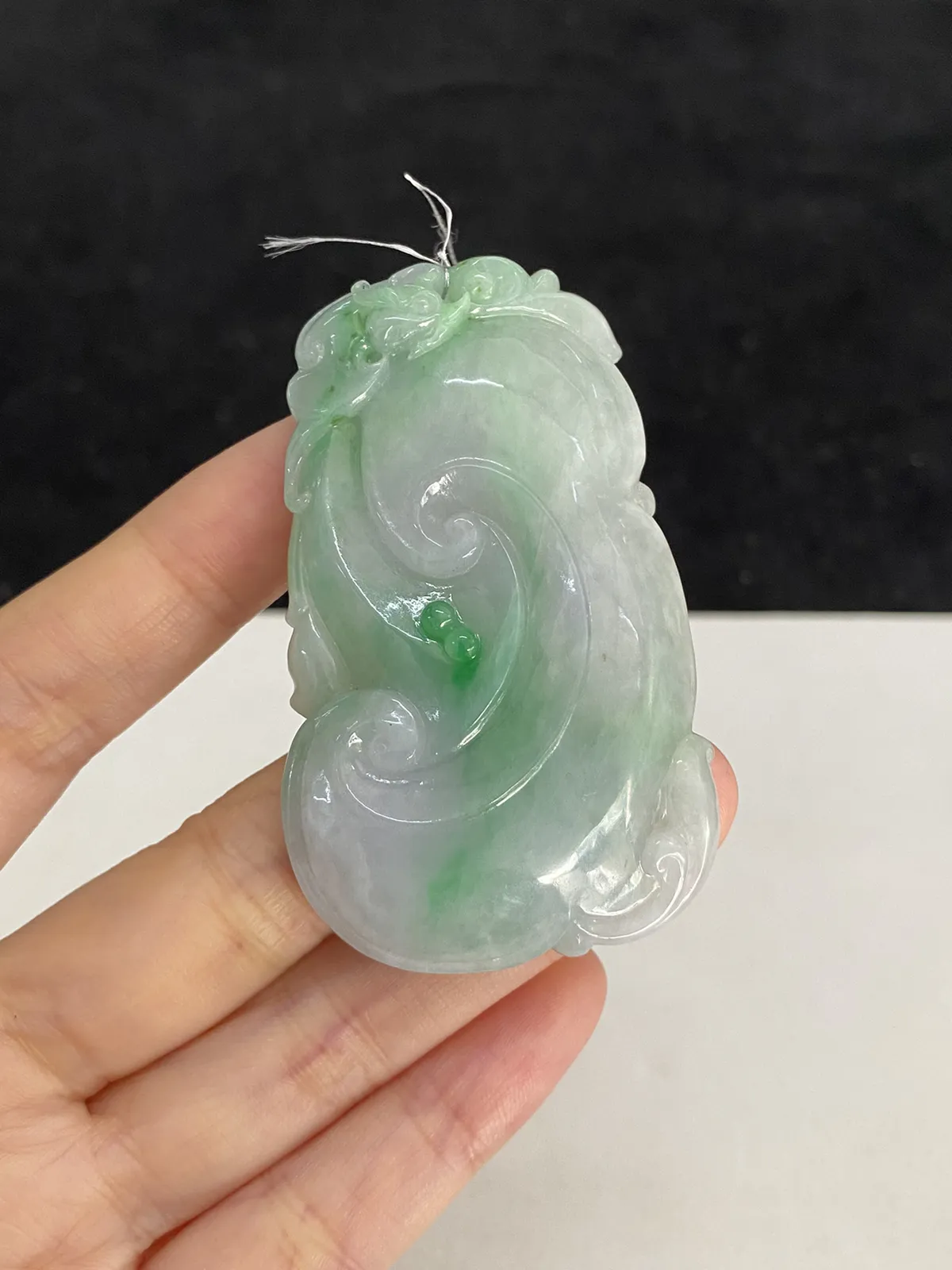 翡翠糯化种飘绿如意