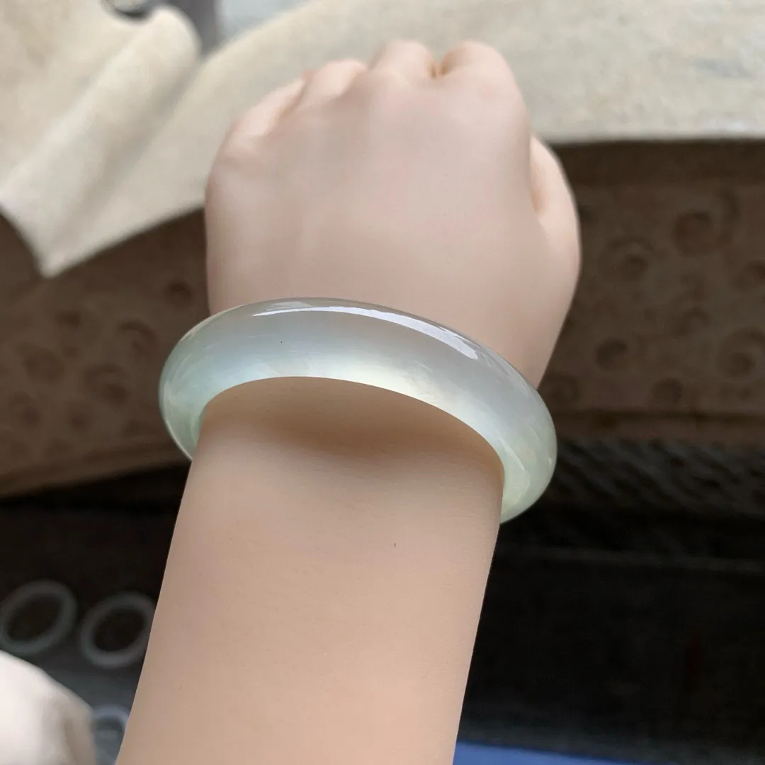 正圈玻璃种黄翡 无瑕 尺寸:51.5/11.2/7.9 种水好