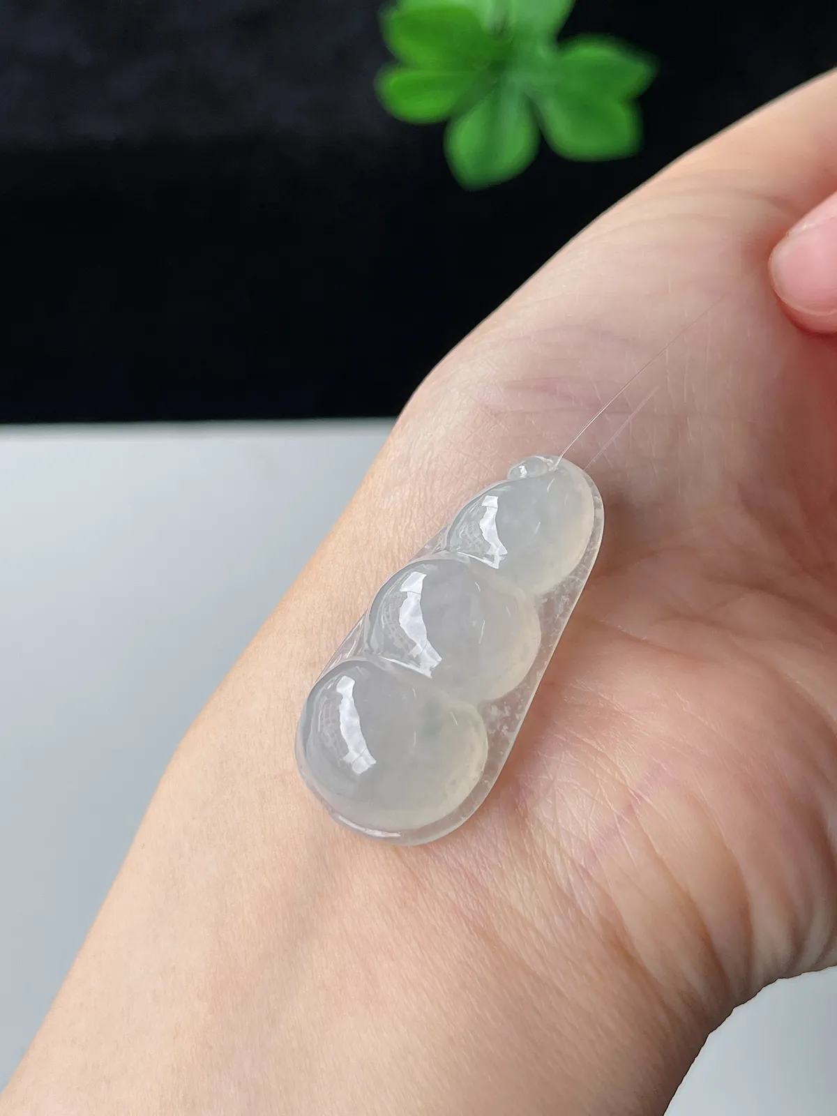 翡翠冰糯种白色福豆