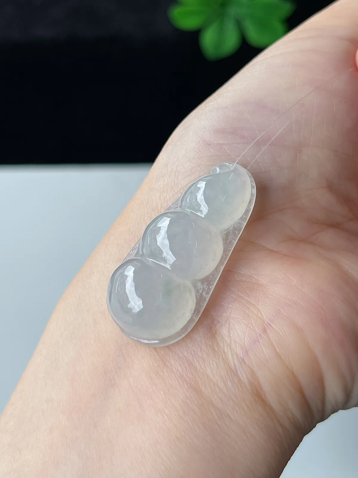 翡翠冰糯种白色福豆