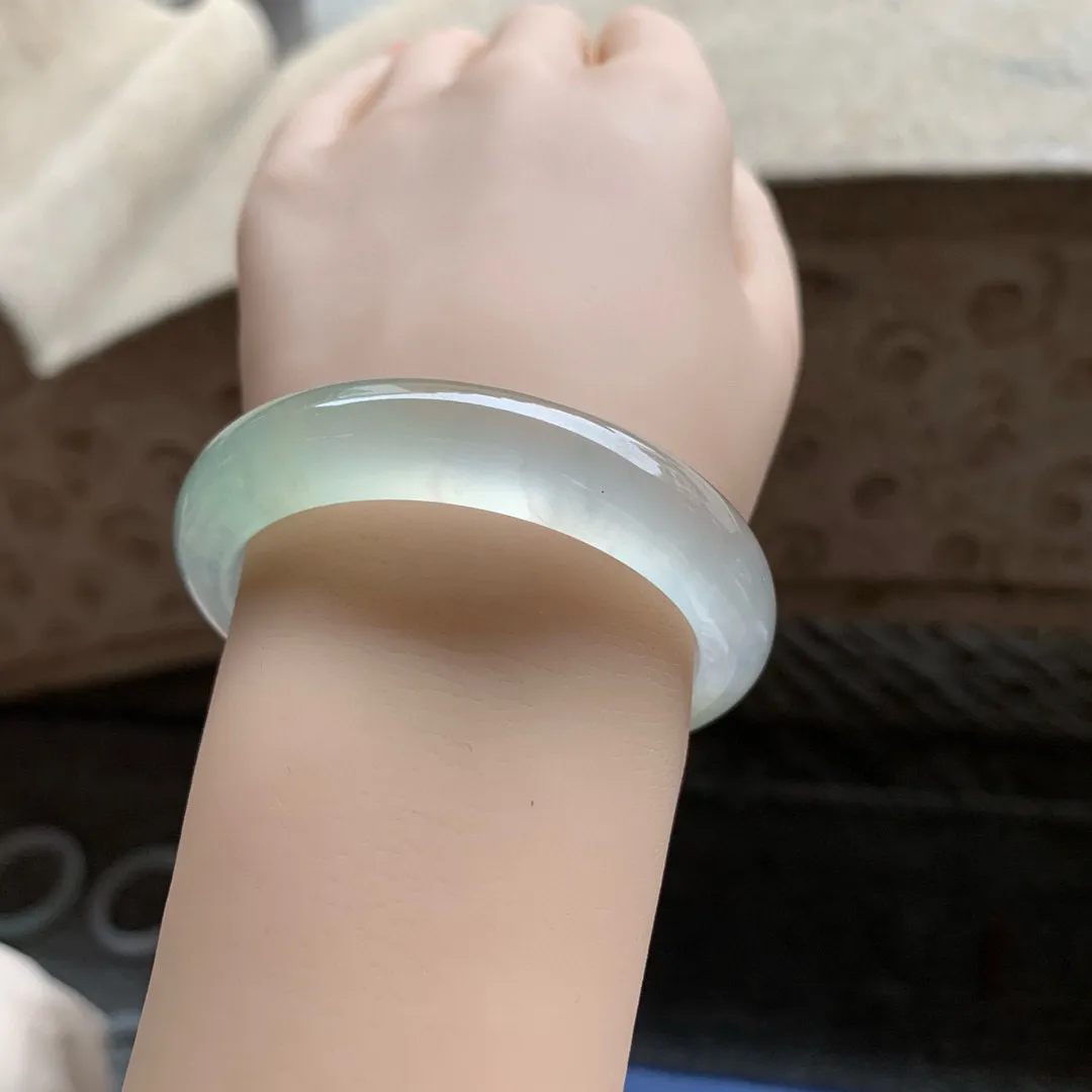 正圈玻璃种黄翡 无瑕 尺寸:51.5/11.2/7.9 种水好