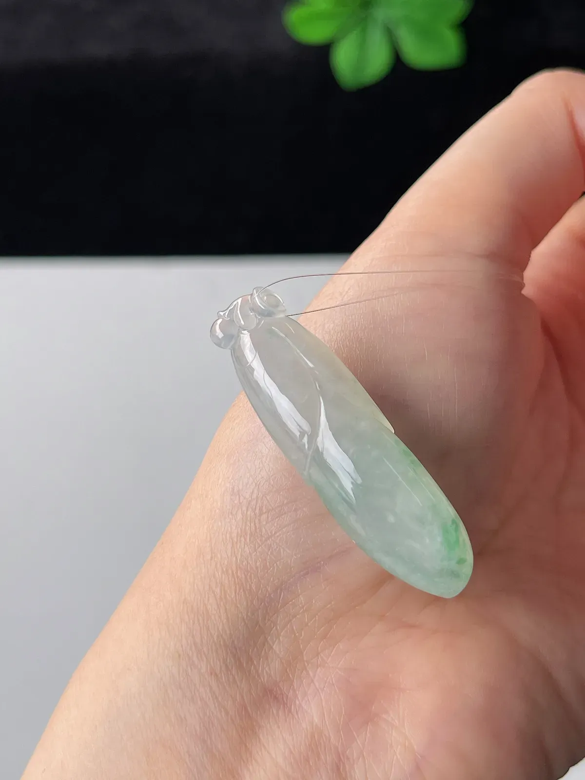 翡翠冰糯种绿色飘花福瓜