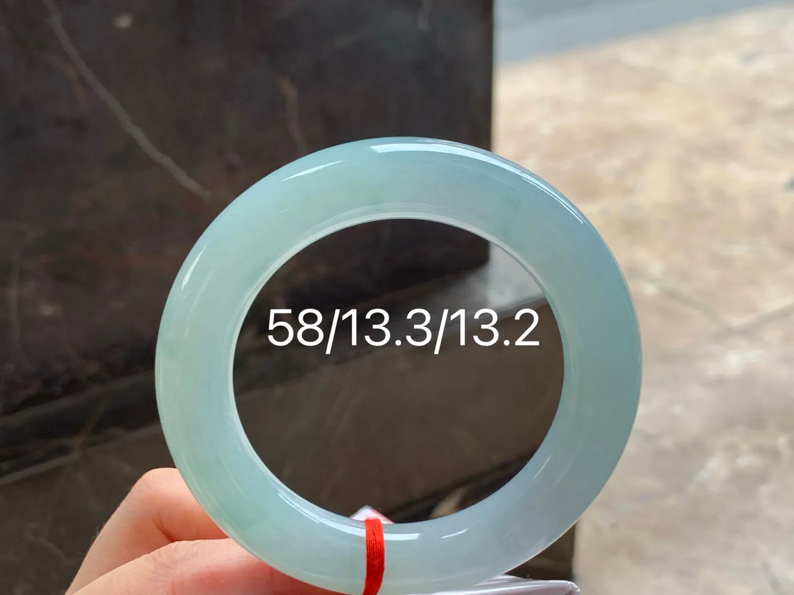 淡晴底福镯
水润58/13.3/13.2mm