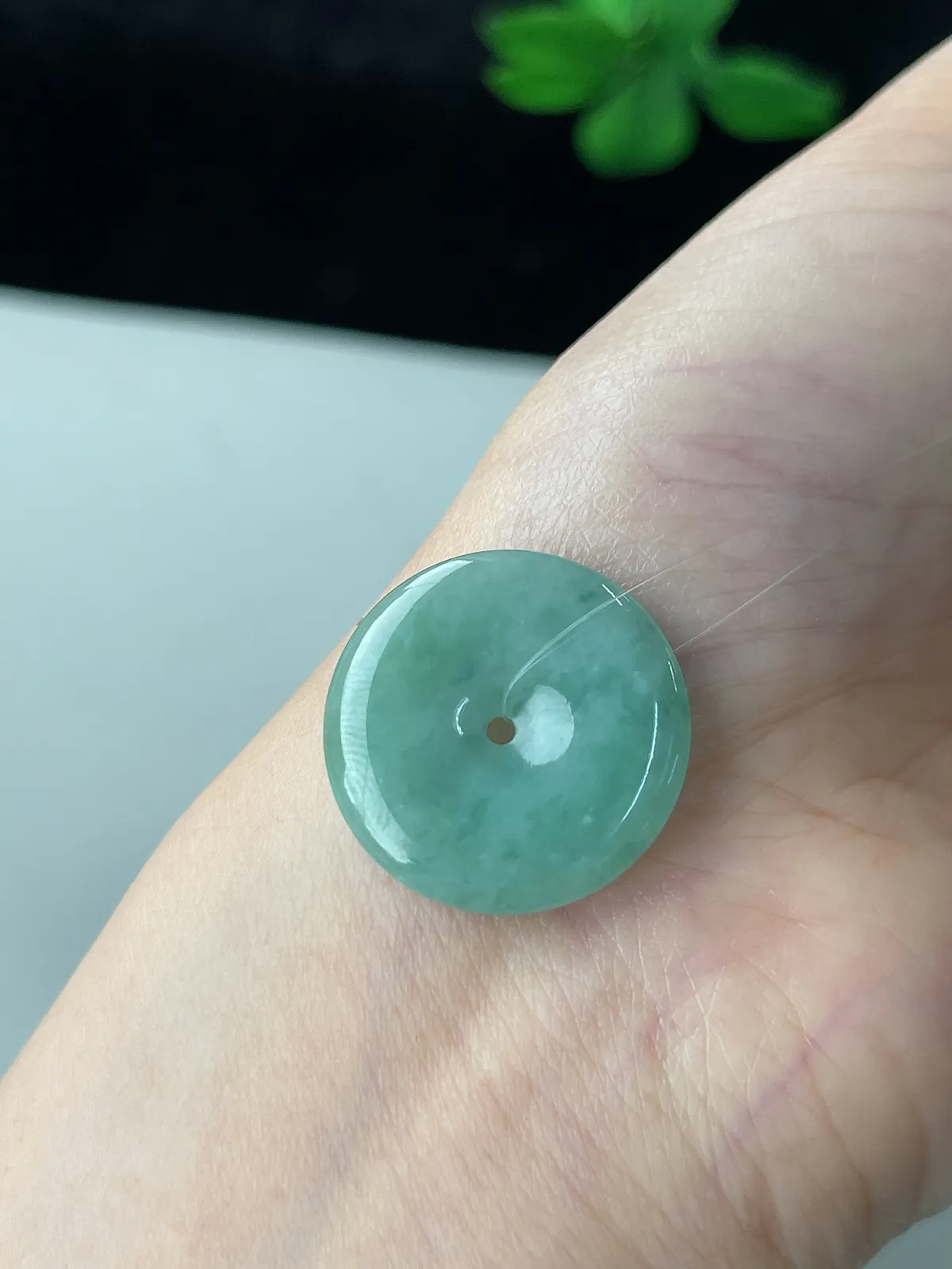 翡翠糯化种淡绿色平安扣
