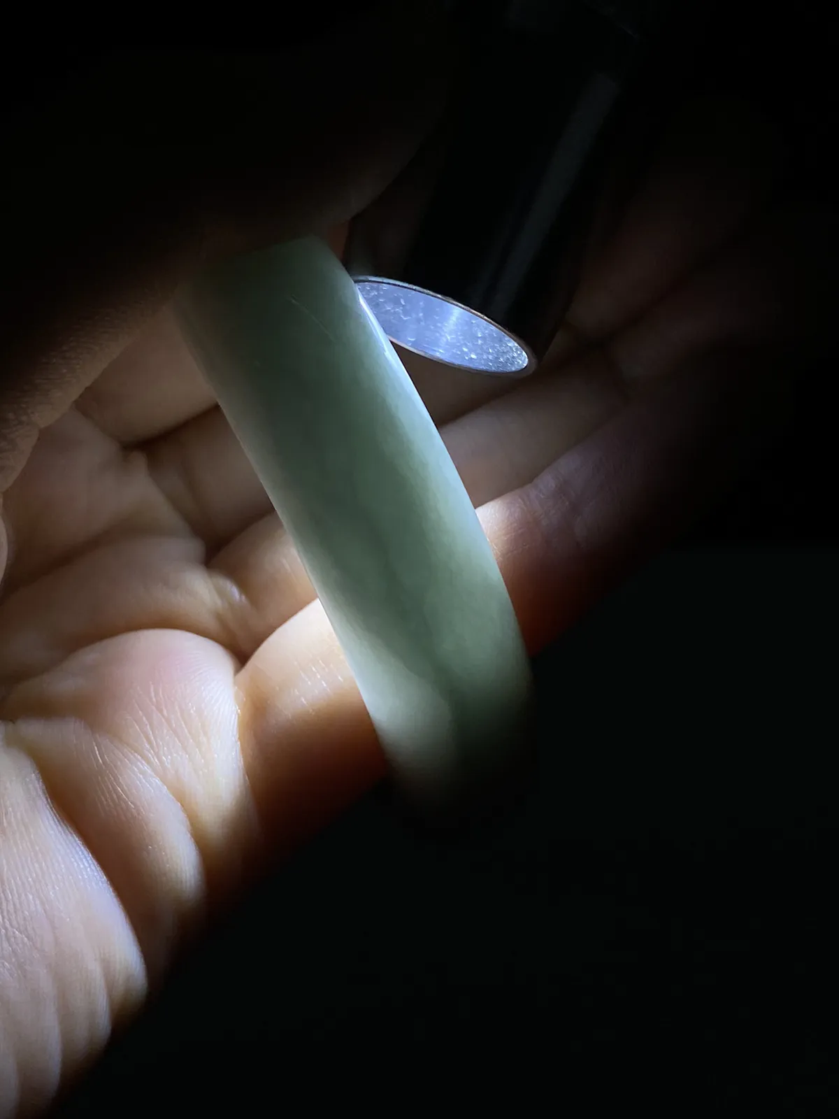 贵妃镯54圈口，翡翠手镯