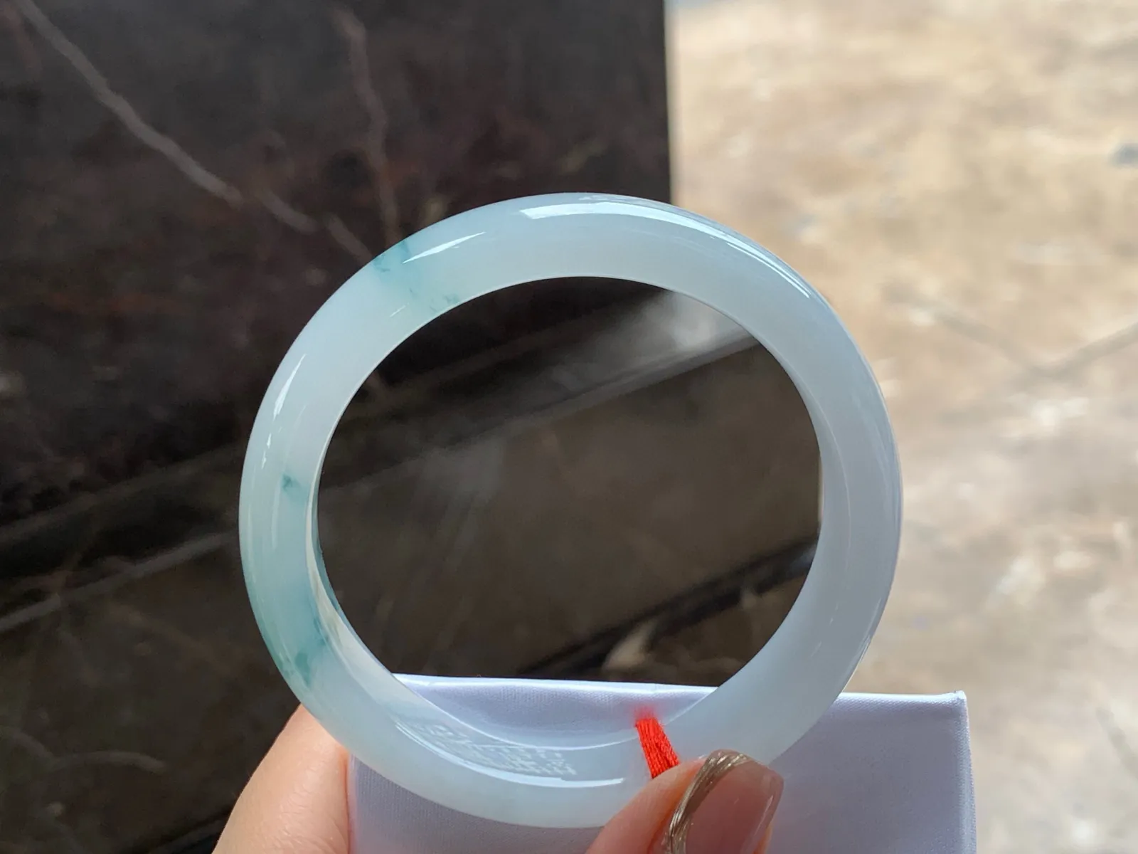 飘花手镯
水润57.4/12.6/8.3mm