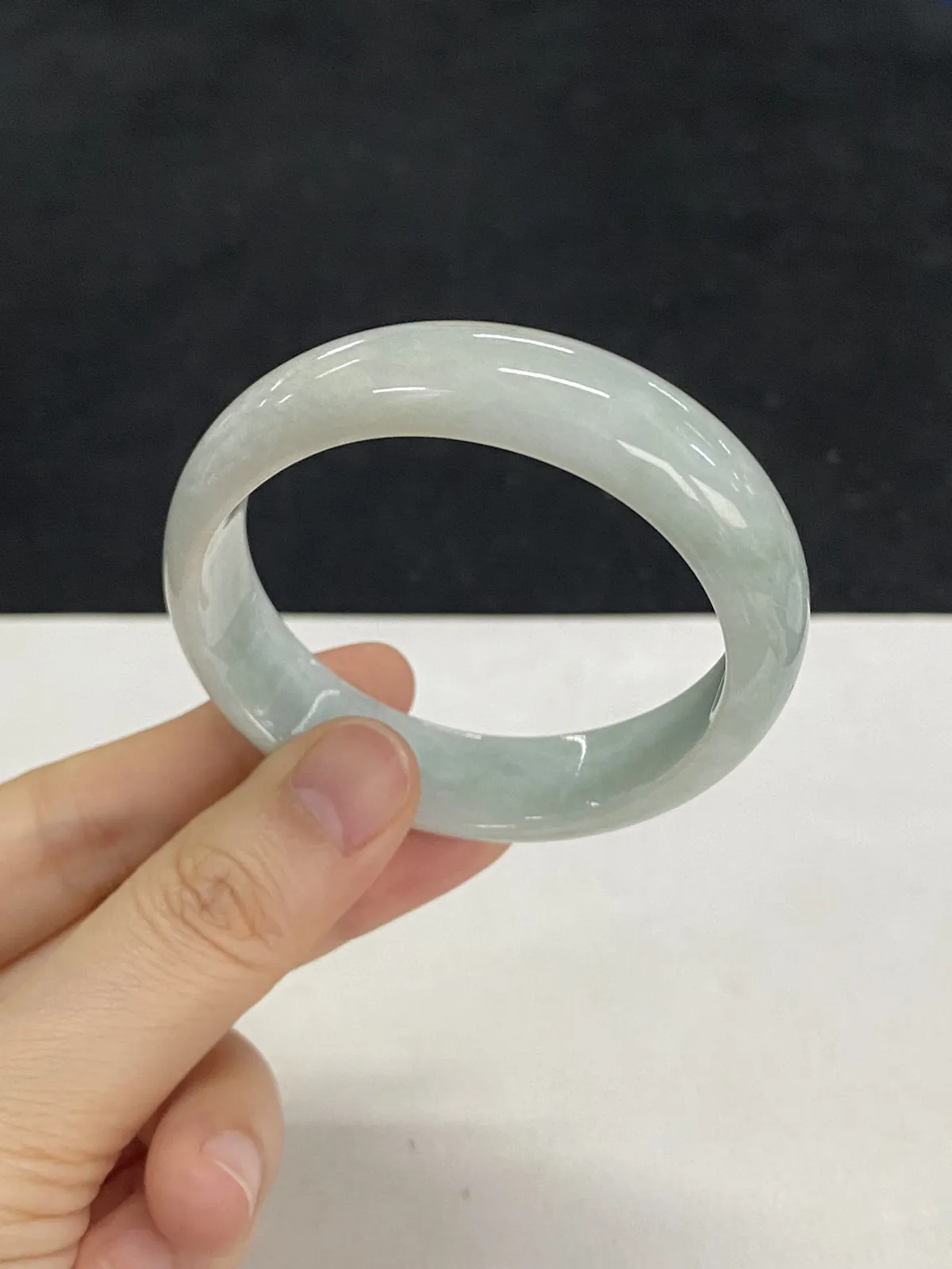 贵妃镯54圈口，翡翠手镯
