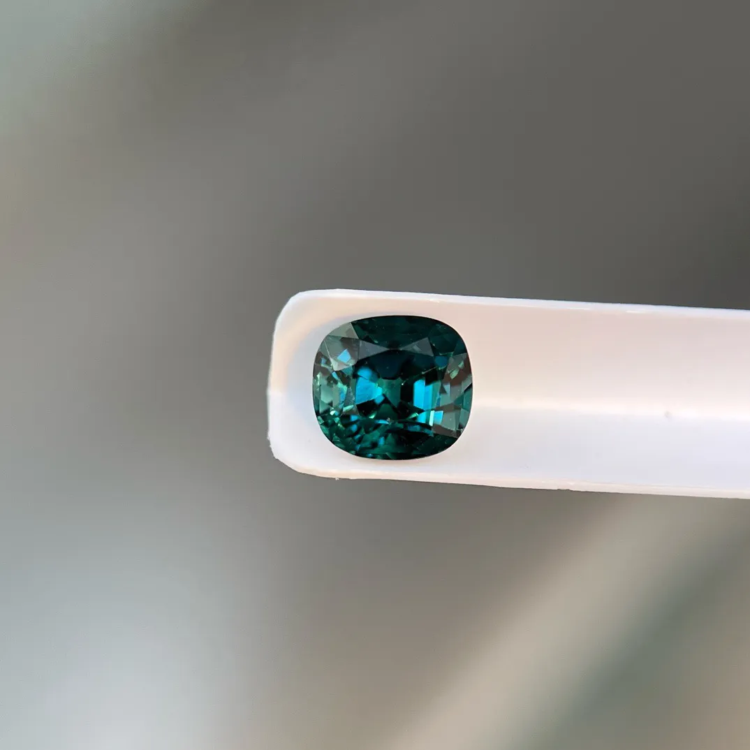 1.59克拉天然蓝碧玺裸石，6.9×6.3×5.5mm，如果出GUILD证书无烧拉贡基本没问题，性价比高，漏价，可冲可搏！