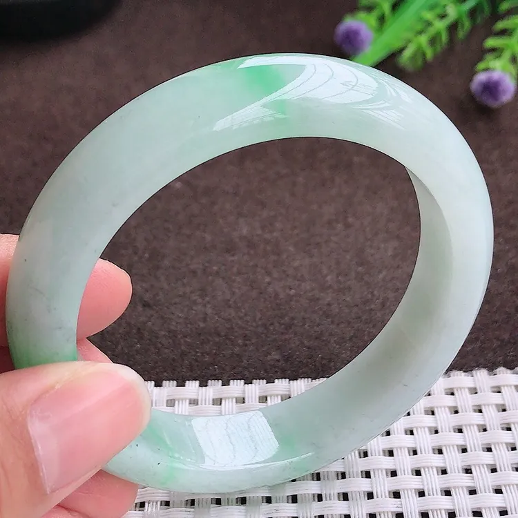 自然光56圈口老坑精美冰润飘阳绿宽边手镯翡翠玉镯尺寸56/13.5/8.6