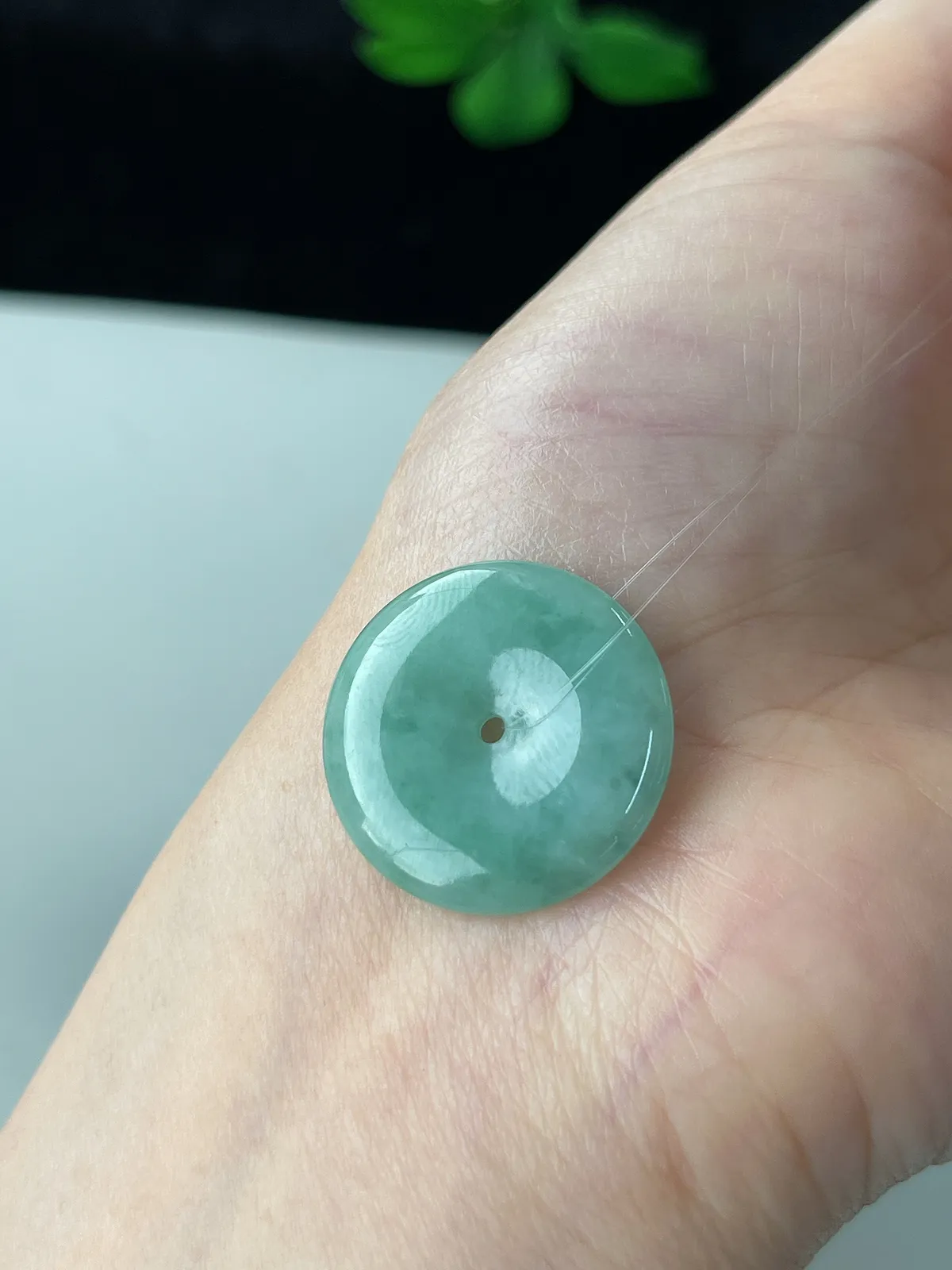 翡翠糯化种淡绿色平安扣