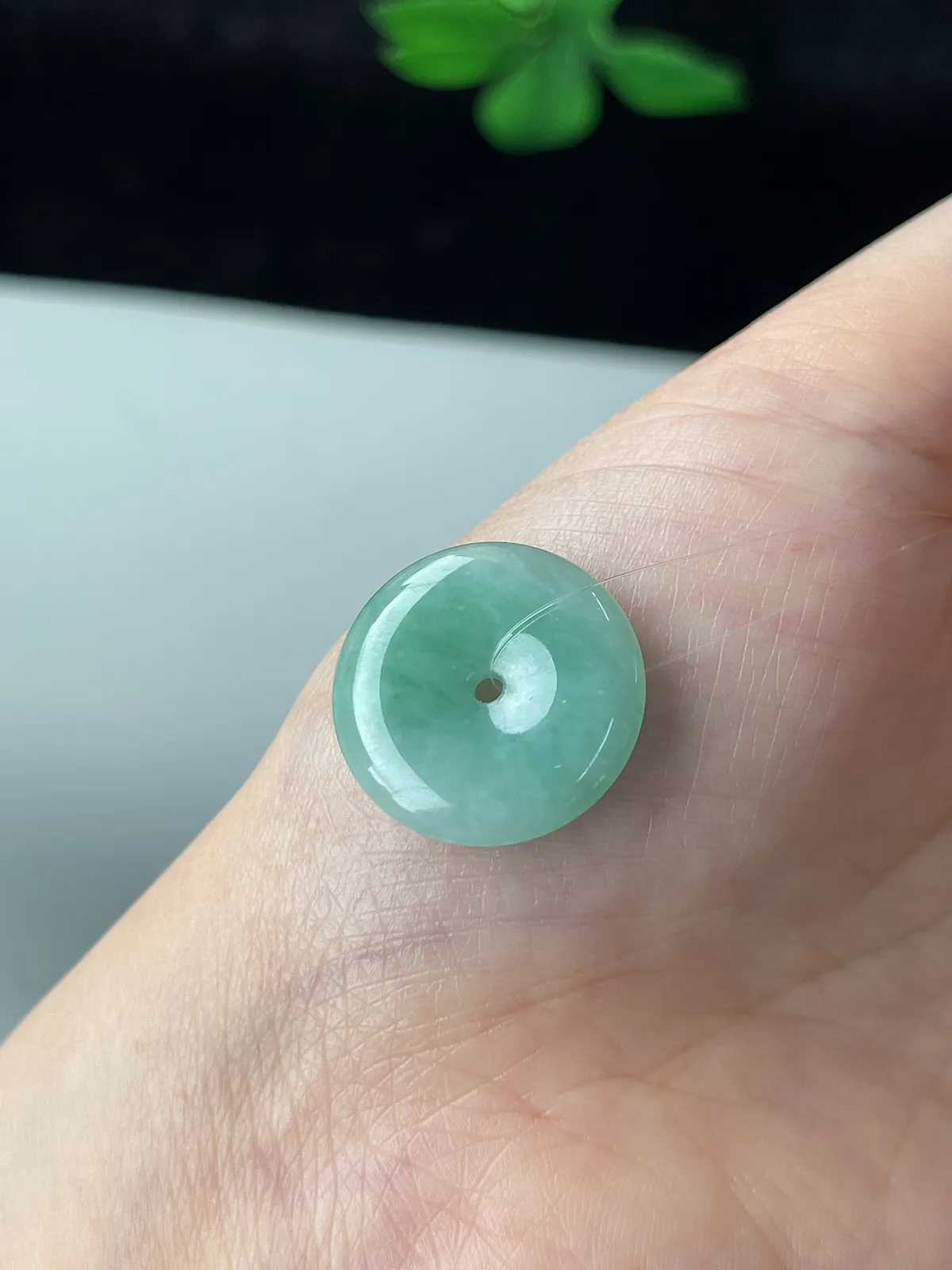 翡翠糯化种淡绿色平安扣