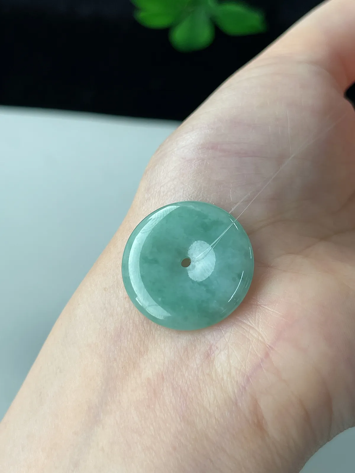 翡翠糯化种淡绿色平安扣
