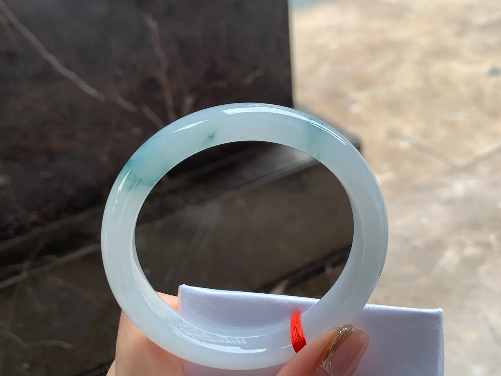 飘花手镯
水润57.4/12.6/8.3mm