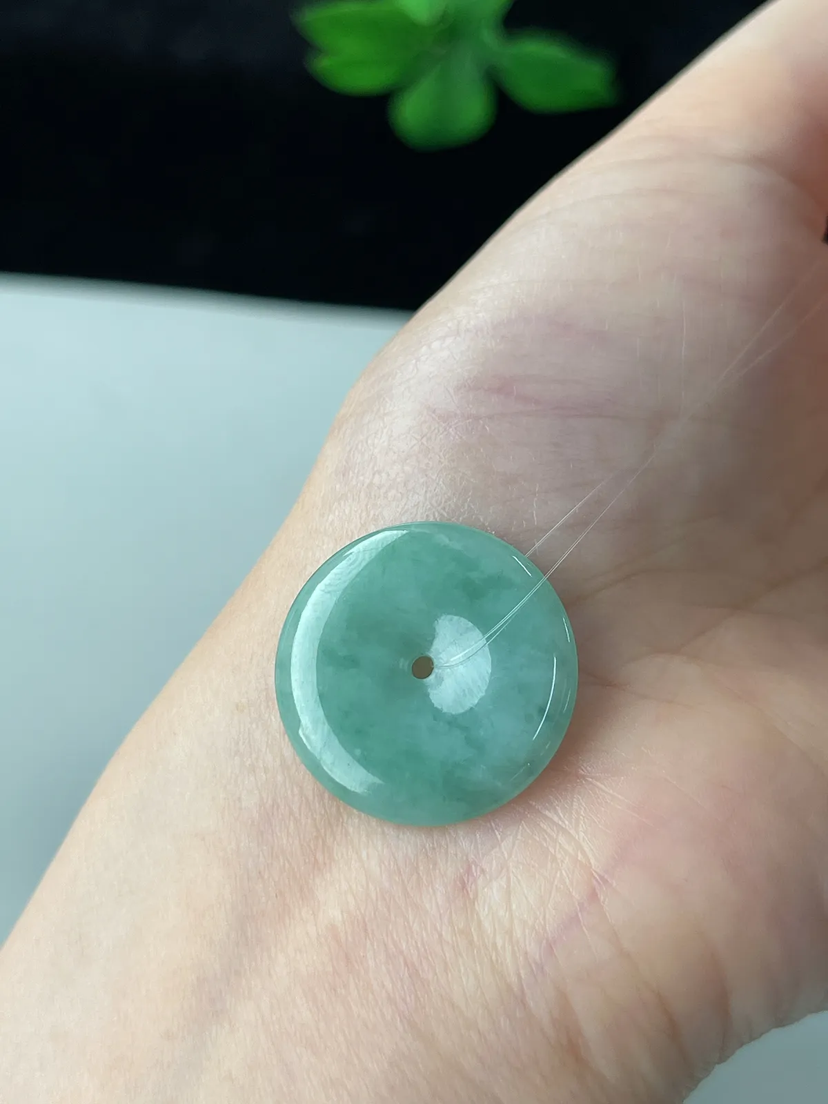 翡翠糯化种淡绿色平安扣