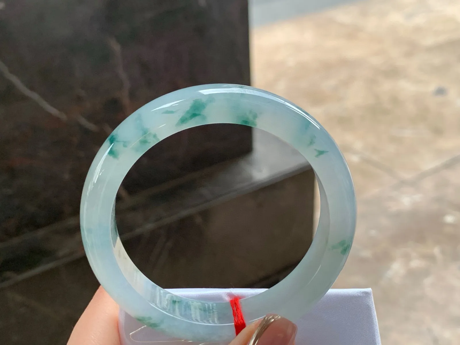 飘花手镯
清爽55.7/13.2/8.3mm