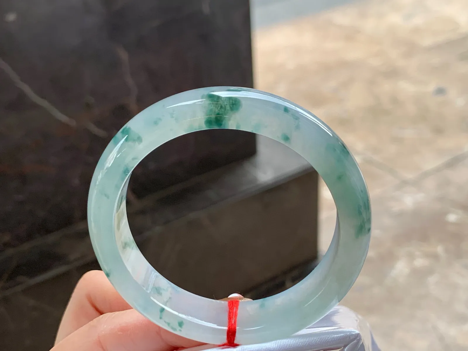 飘花手镯
清爽55.7/13.2/8.3mm
