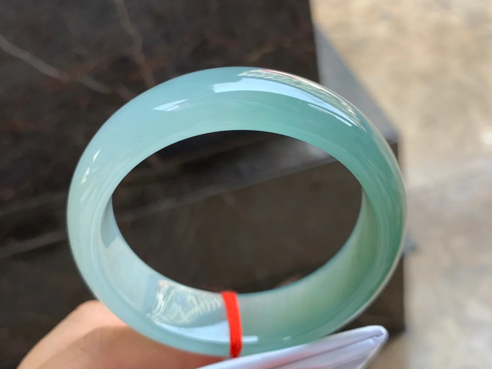 55-17.5-8mm
冰种晴水宽版手镯 种好水润 颜色漂亮 半山半水 上手大气