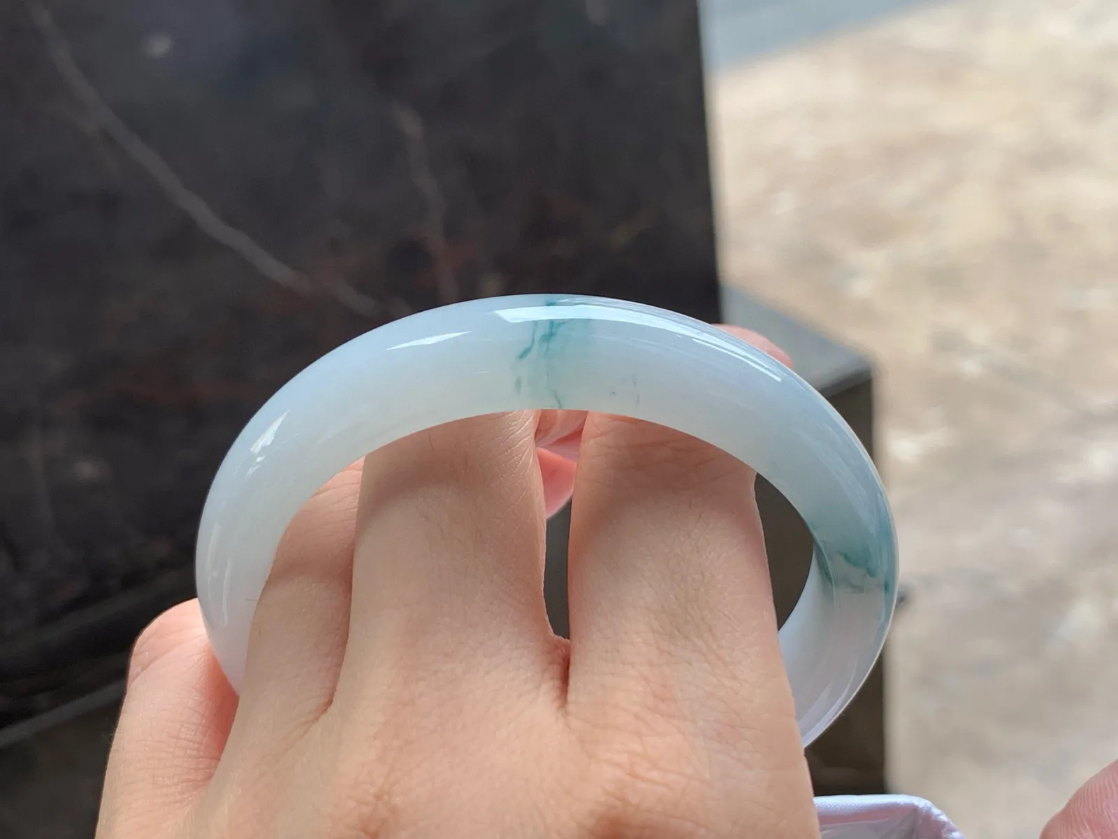 飘花手镯
水润57.4/12.6/8.3mm
