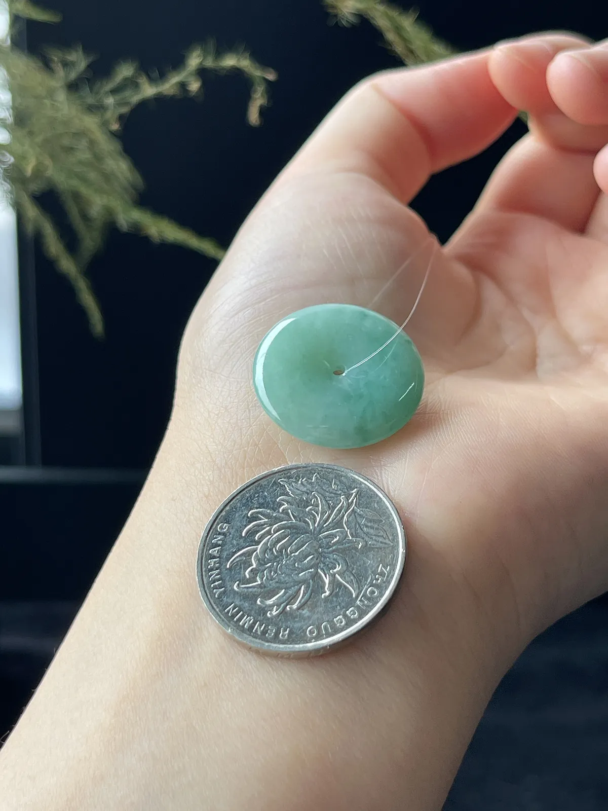 翡翠冰糯种浅绿色平安扣