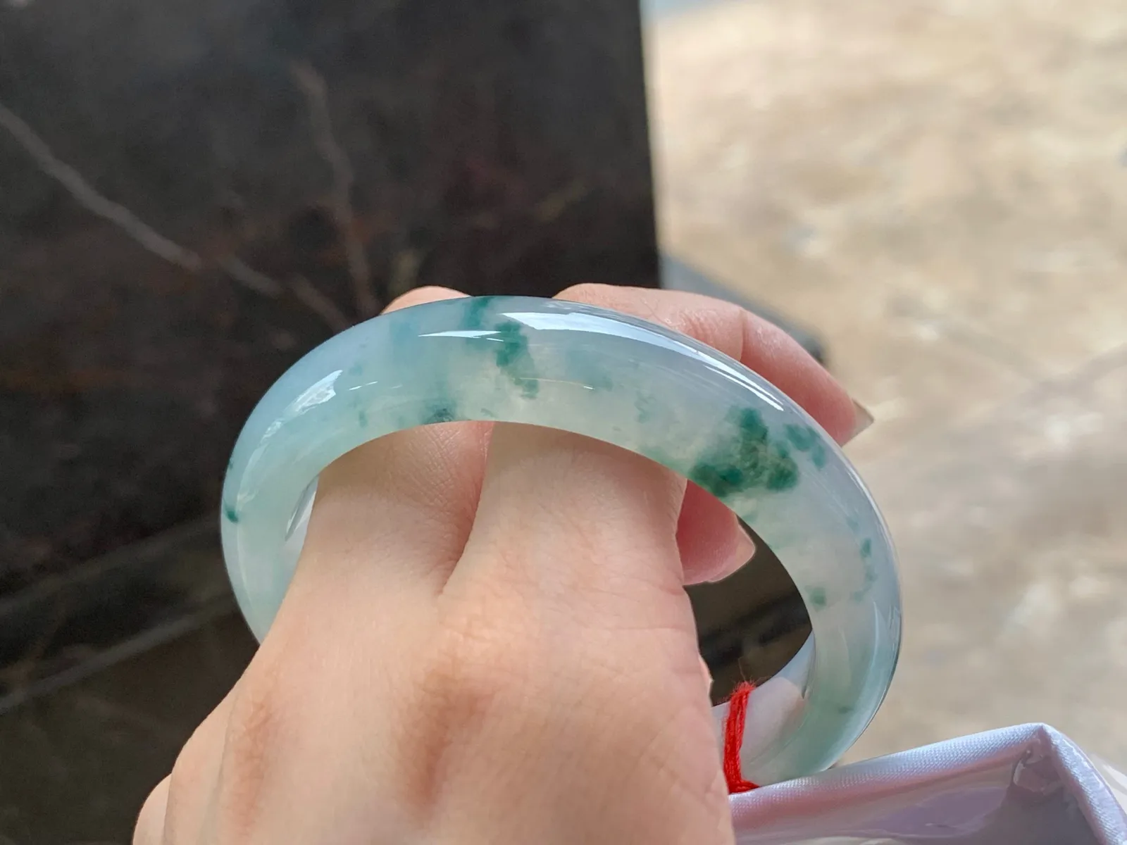 飘花手镯
清爽55.7/13.2/8.3mm
