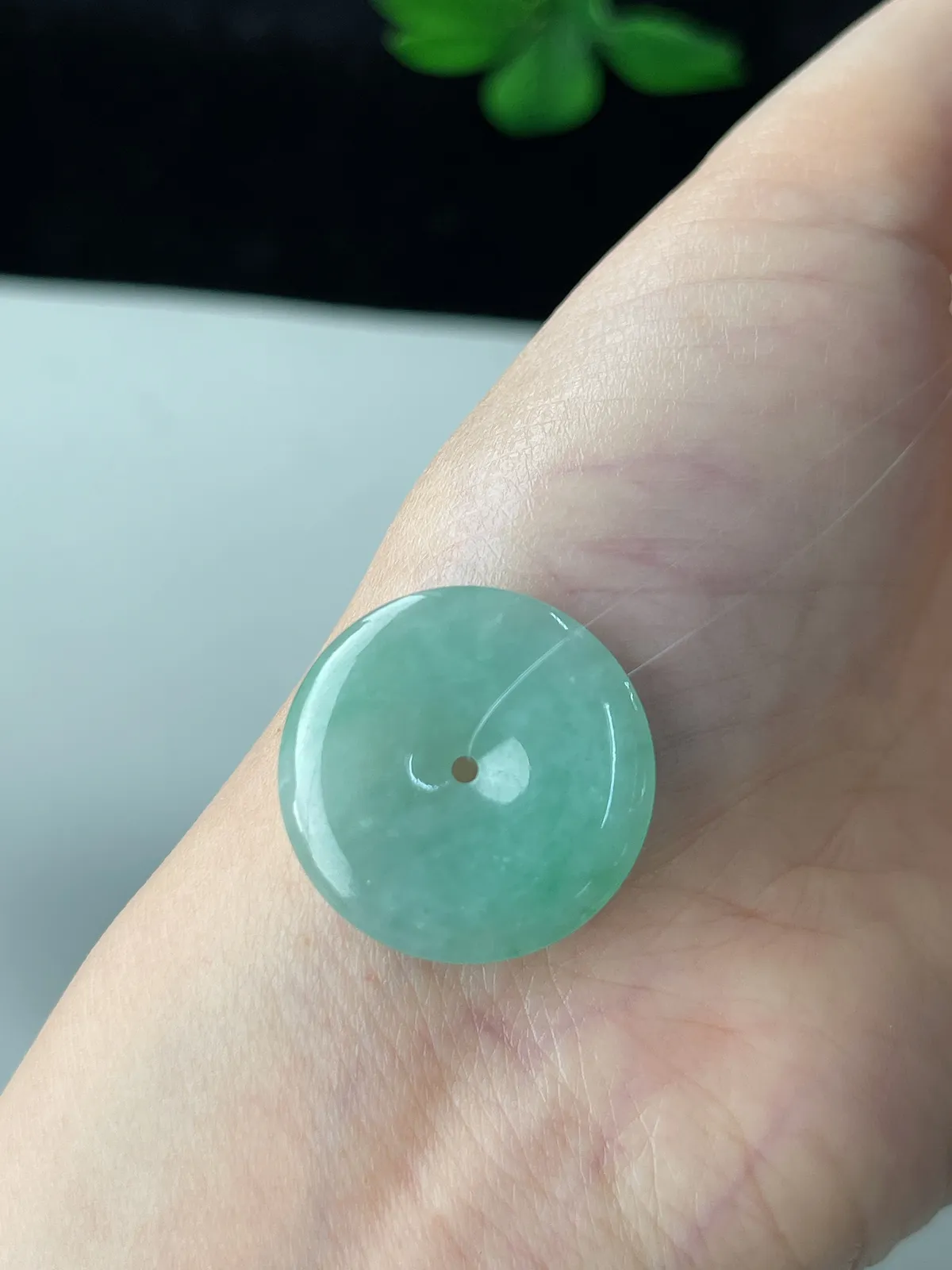 翡翠糯化种淡绿色平安扣