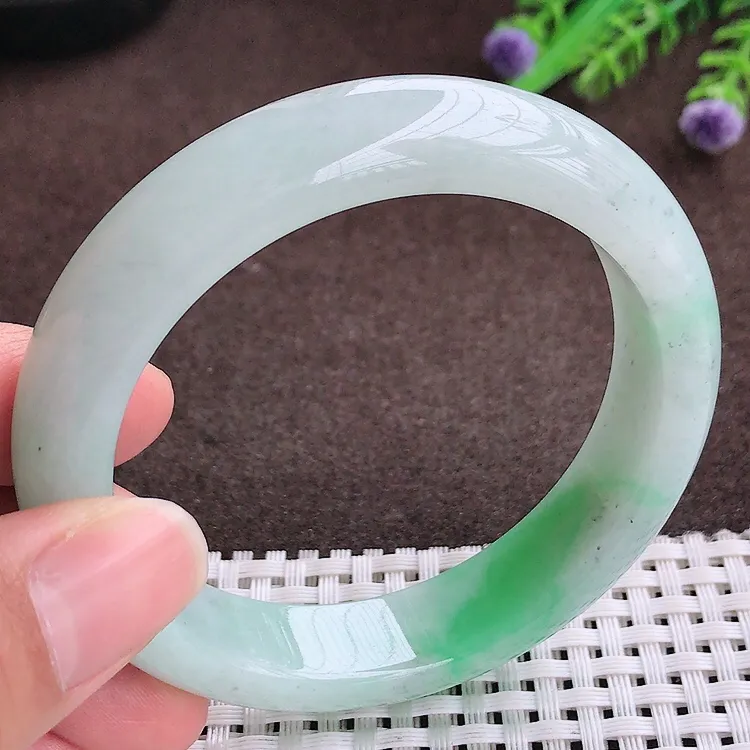 自然光56圈口老坑精美冰润飘阳绿宽边手镯翡翠玉镯尺寸56/13.5/8.6