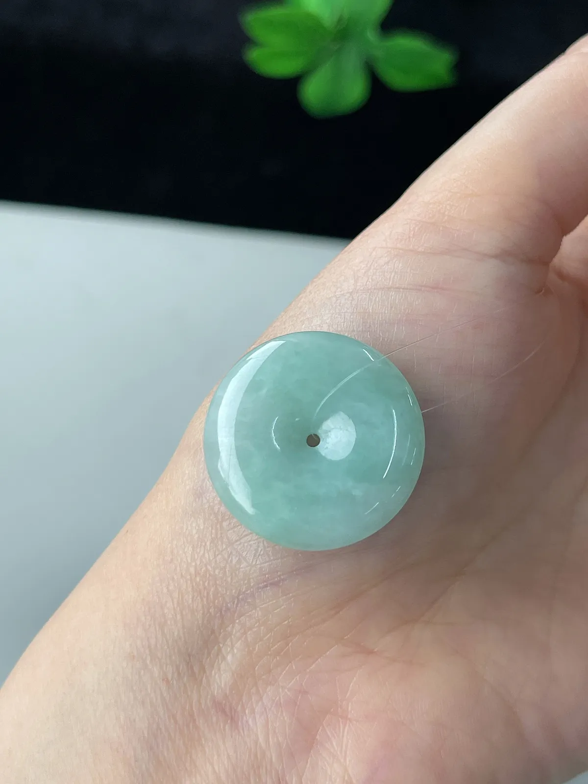 翡翠糯化种淡绿色平安扣