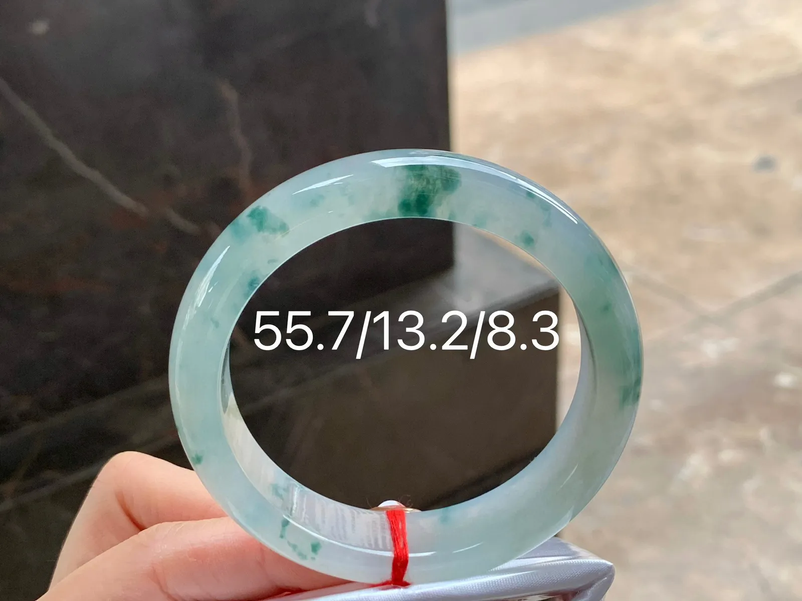 飘花手镯
清爽55.7/13.2/8.3mm