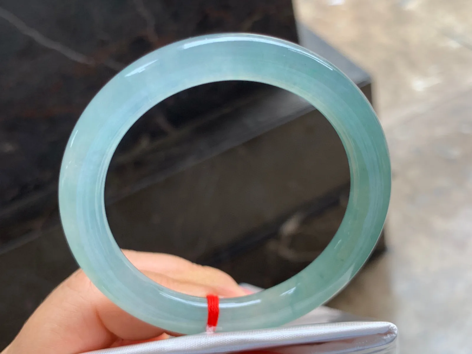 53-8.5mm
冰种晴水圆条手镯 水润冰透 清爽