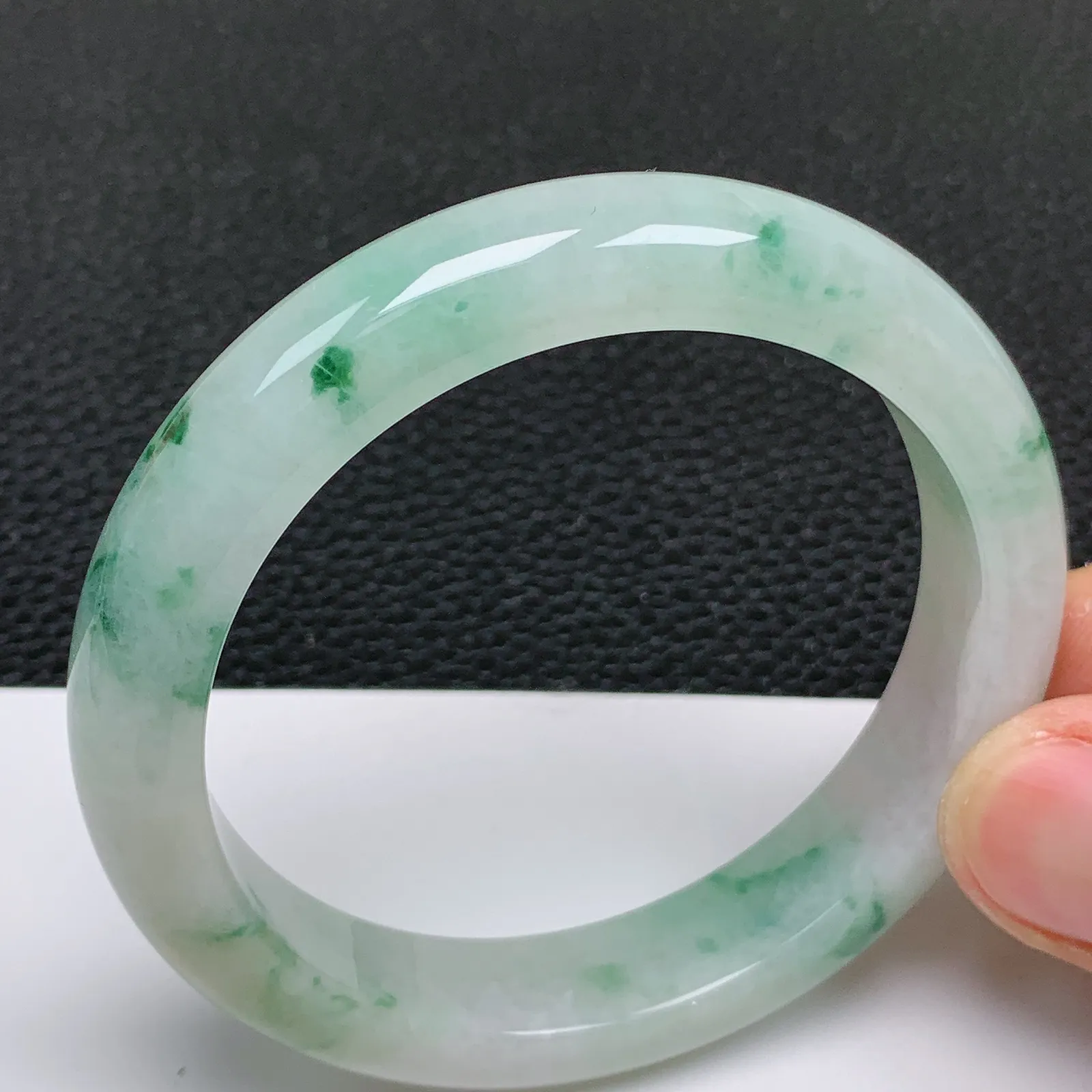圈口54 天然翡翠A货老坑冰润飘花正圈手镯 尺寸54*11.8*8mm