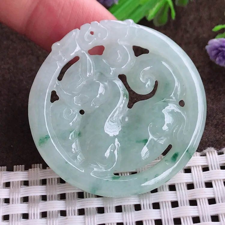 自然光老坑精美温润飘花仿古麒麟牌吊坠翡翠玉坠尺寸40.2/4.9