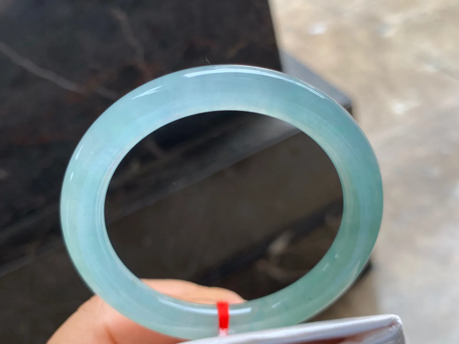53-8.5mm
冰种晴水圆条手镯 水润冰透 清爽