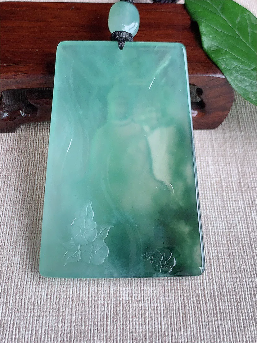 缅甸a货翡翠ddj老坑冰种飘花大件厚装大势至菩萨吊坠  整体71.8×45.8×5.7mm 50.00