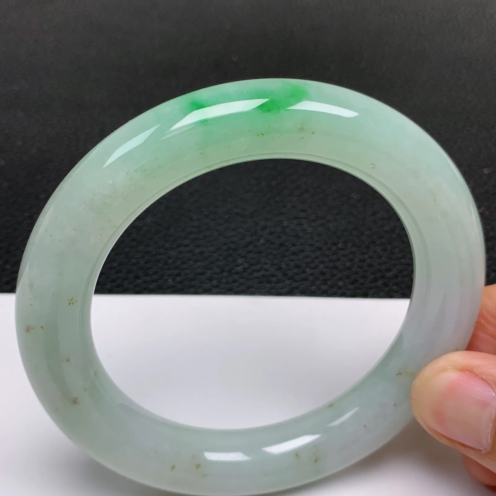 大圈口60～61 天然翡翠A货老坑冰润双彩飘阳绿胖圆条手镯 尺寸60.5*12.8*13mm