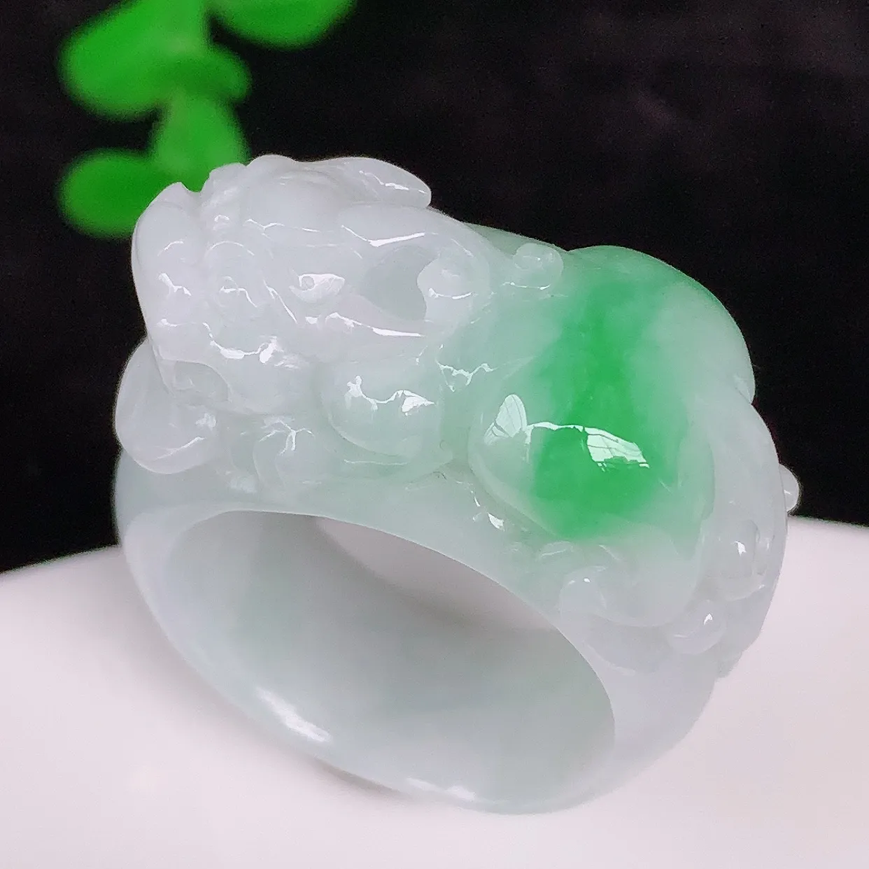 自然光实拍，冰润冰糯种飘阳绿翡翠招财貔貅20mm内径翡翠扳指，冰润指环，玉扳指，财源滚滚，玉质细腻起胶，23圈口，种水好！#1.22