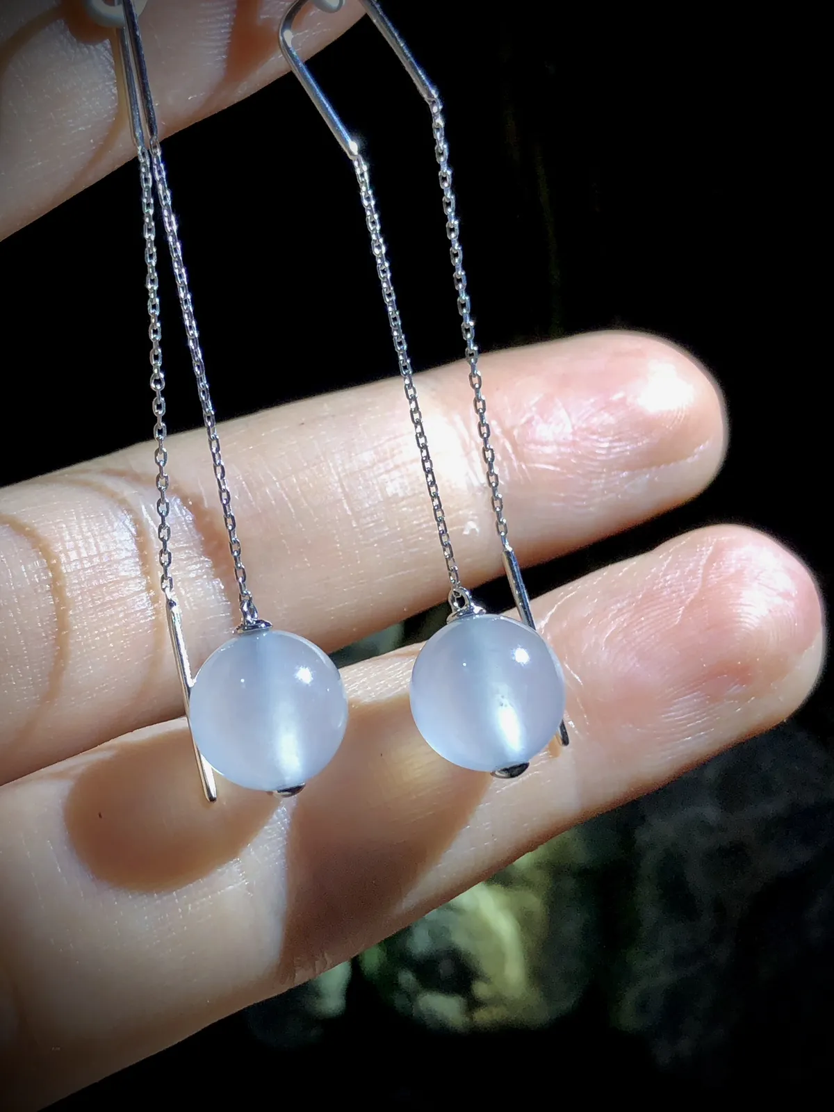 白冰珠子耳线耳坠，裸石直径9.8mm，
18K金，