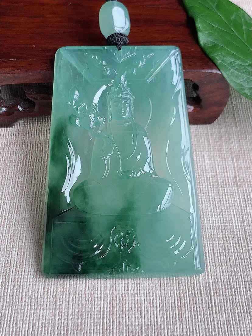 缅甸a货翡翠ddj老坑冰种飘花大件厚装大势至菩萨吊坠  整体71.8×45.8×5.7mm 50.0
