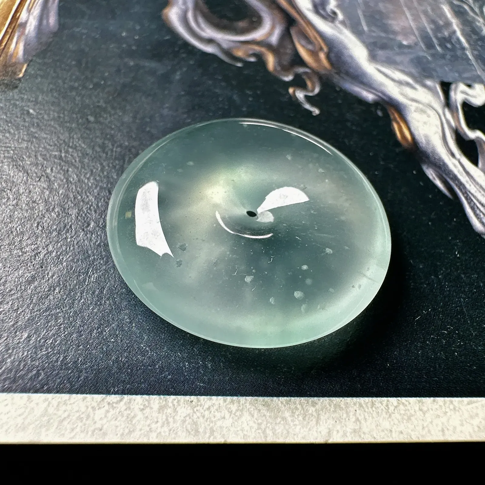【玻璃种雪花棉平安扣】木那老坑料，质地细腻，冰润十足，种老冰透，荧光闪耀